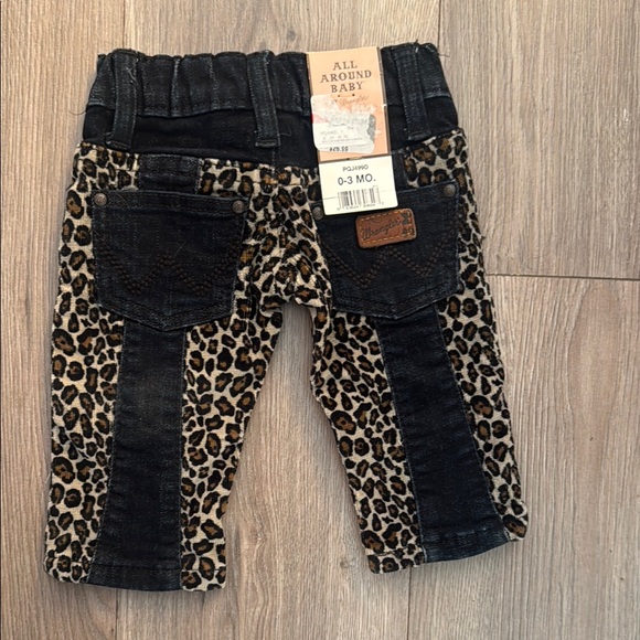 Wrangler Black Jean Jacket and pants with Leopard Accents Size 0-3 months - Picture 7 of 8